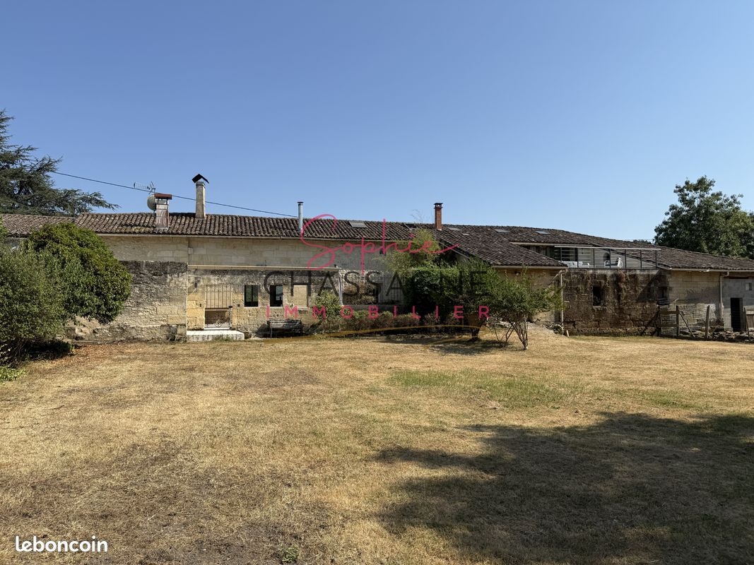 Maison 8 pièces 205 m² · à Saint-Émilion · 205 m² · 420 000 €
