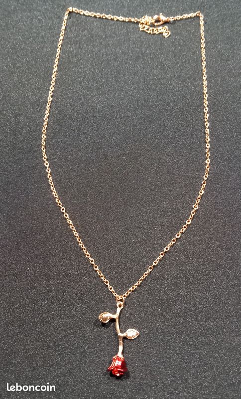 Collier fleurs rose rouge neuf (robe belle et la bête) (image 1)