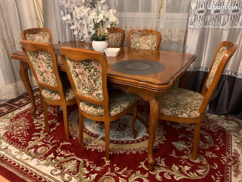 Table en merisier (image 1)