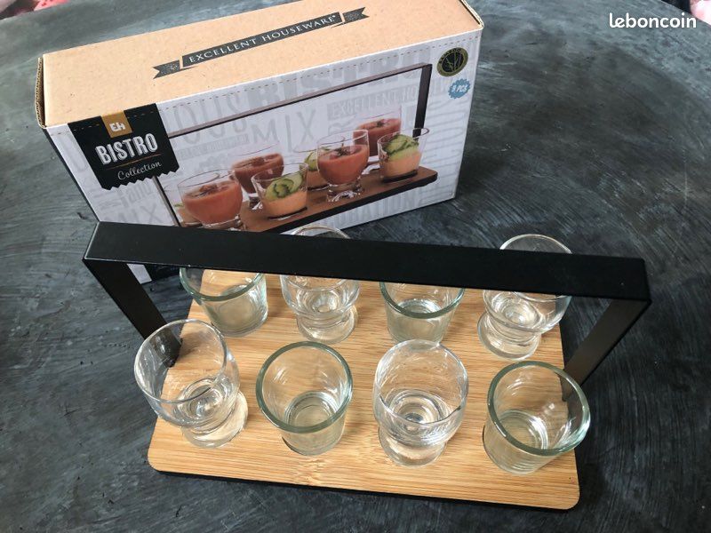 Set 8 verrines apéro Bistro avec plateau métal / bambou (image 3)
