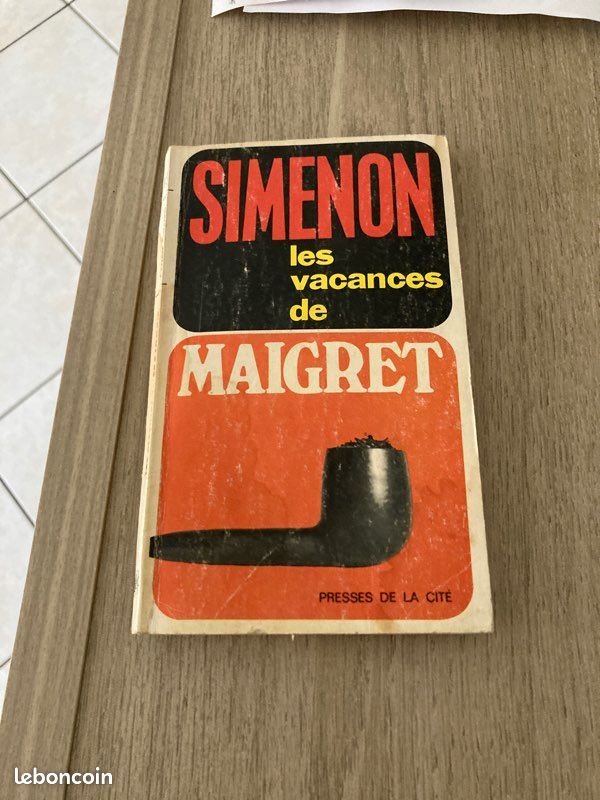 Livre SIMENON les vacances de Maigret (image 1)