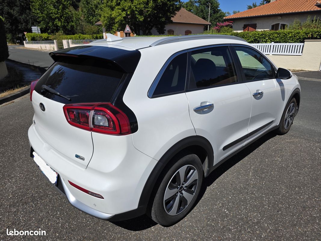 KIA Niro 1.6 GDi 141 Hybrid DCT6 Design (image 2)