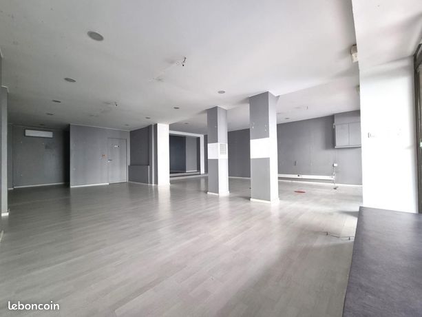 Immeuble 400 m² Grenade