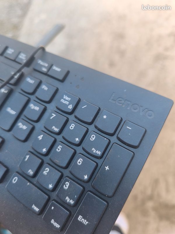 Clavier a fil lenovo (image 2)