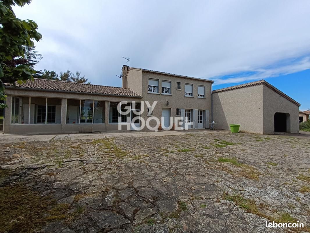 Maison 6 pièces 181 m² · à Saint-Germain-Laval · 181 m² · 329 000 €