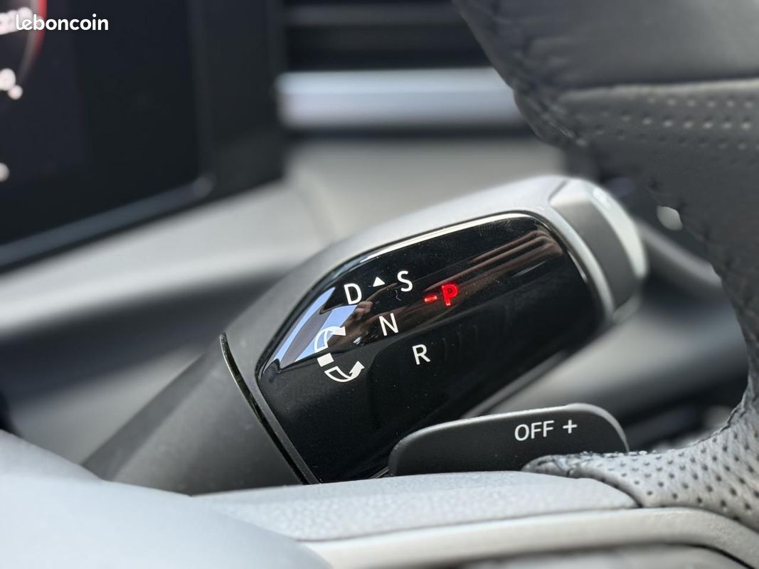 VOLKSWAGEN T-ROC 1.5 eTSI Hybrid DSG7 150 R-Line avec IQ Light et Hayon électrique (image 29)