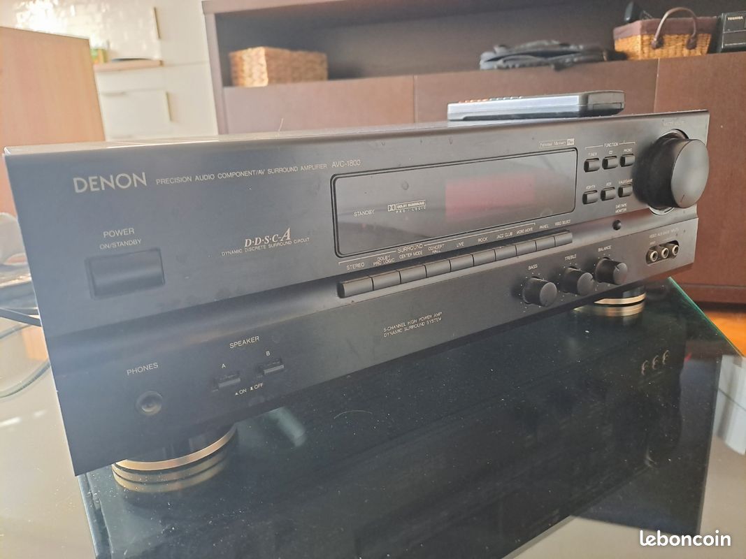 Denon AVC-1800 (image 1)