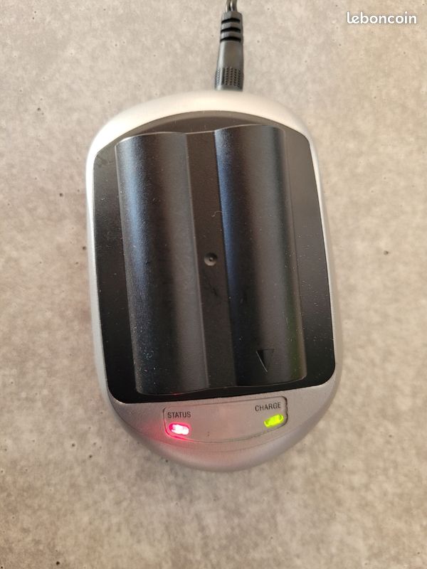 Appareil Reflex Konica Minolta Dynax 5D (image 12)