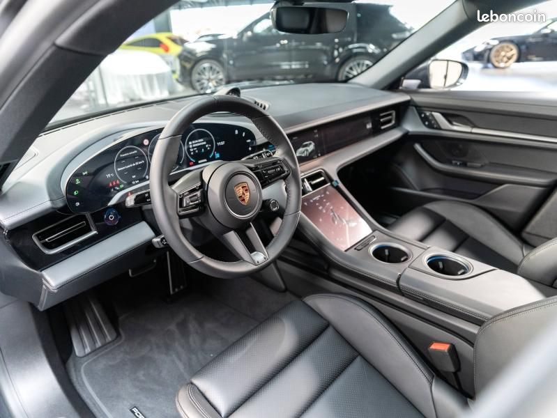 Porsche Taycan 435ch 4 avec batterie performance plus (image 7)