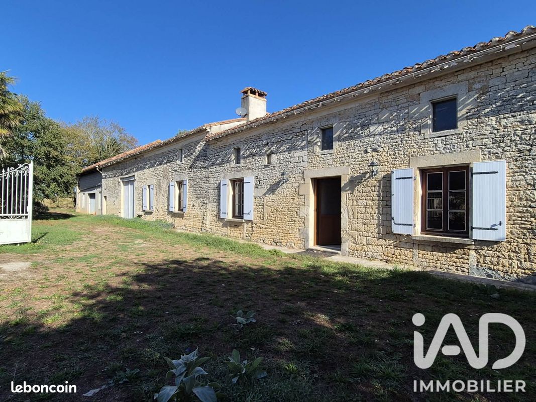 Maison 6 pièces 139 m² · à Salles-de-Villefagnan · 139 m² · 99 950 €