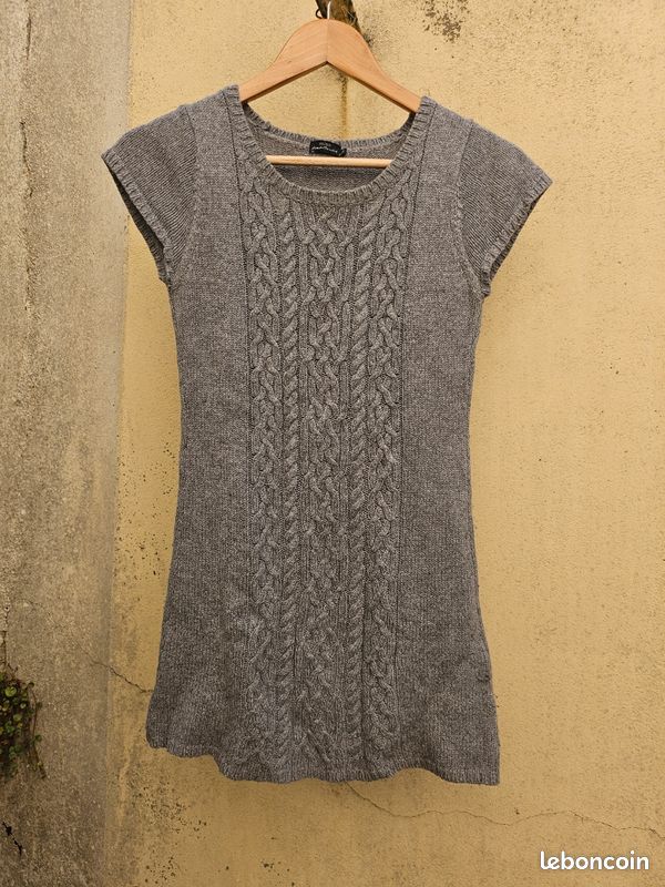 Robe Gris manches courtes avant première XS
Taille 14 ans XS
État voir photos
Valisenoirairtex (image 4)