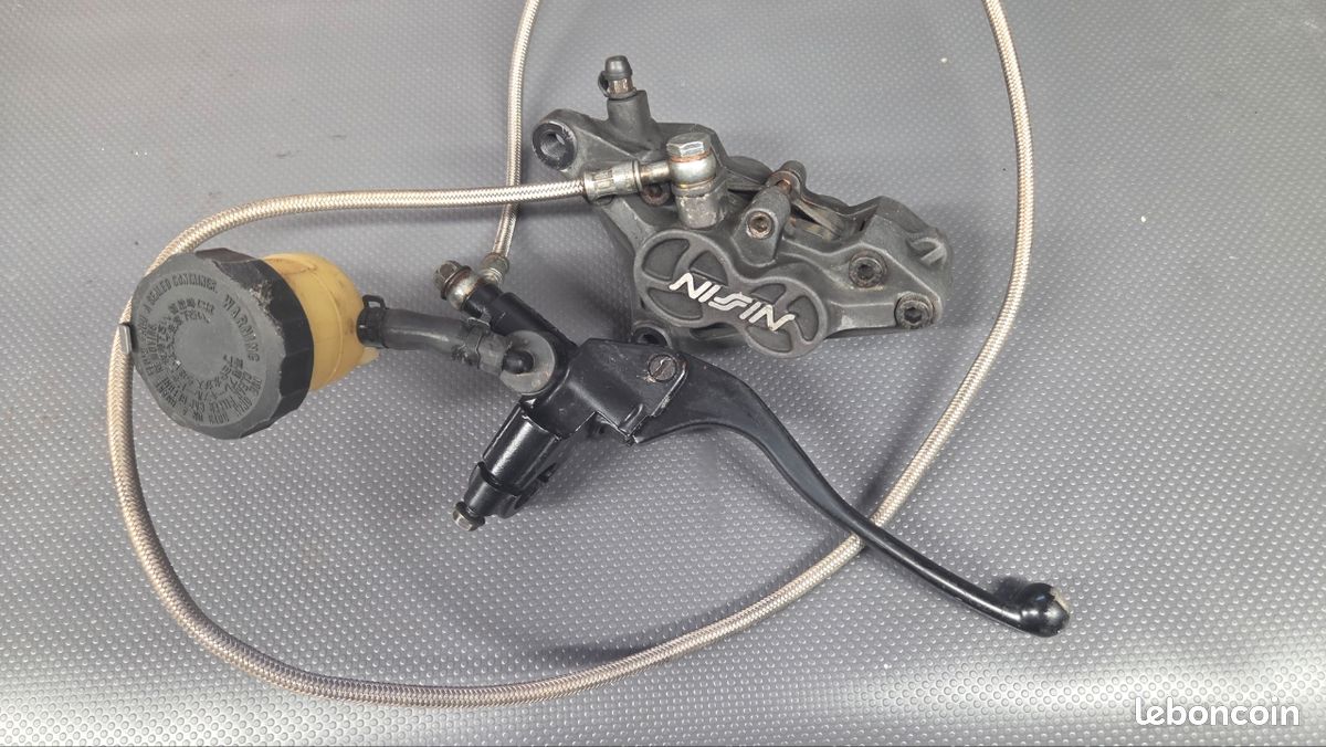Maître-cylindre de frein avant + étrier Nissin 4 pistons + durite aviation – Entièrement révisé (image 1)