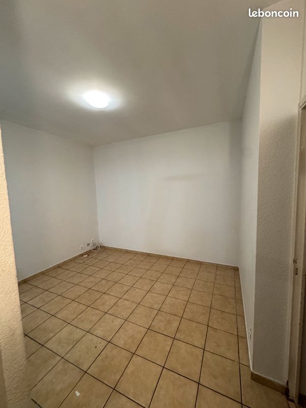 Appartement 2 pièces 36 m² · à Villefranche-de-Rouergue · 36 m² · 330 €/mois