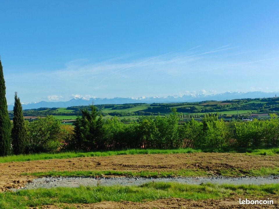 Terrain 562 m² Montferrand · 55 000 €