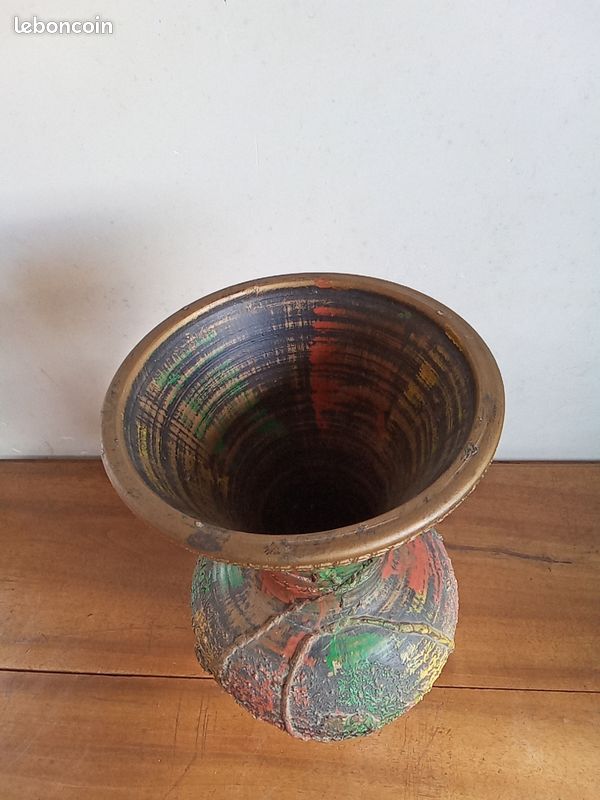 Vase (image 2)