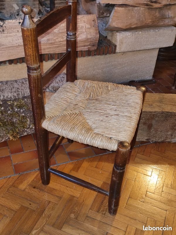 Chaise enfant en bois (image 1)
