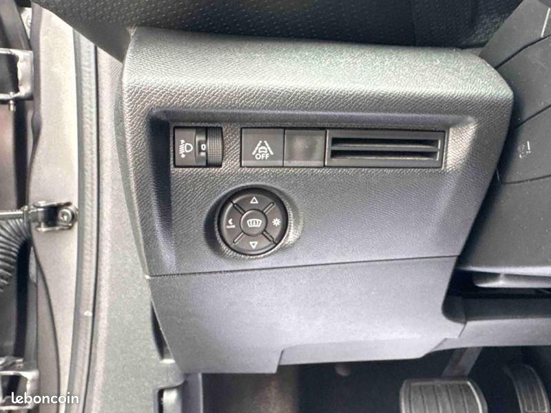 Citroen C4 BlueHDi 130ch S&S Shine EAT8 (image 23)