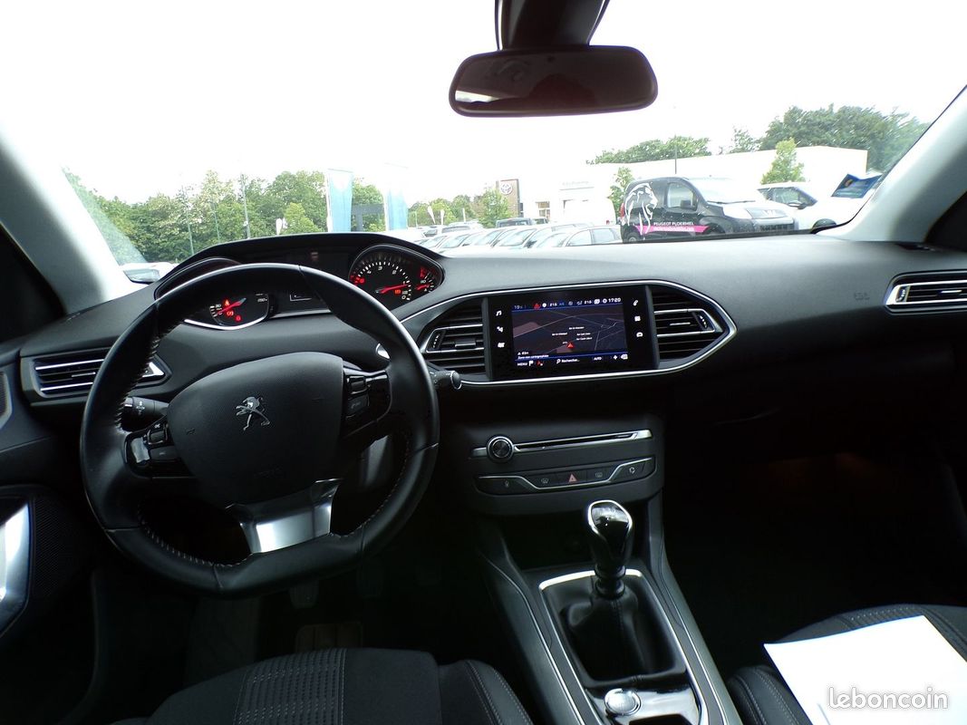 Peugeot 308 SW 1.5 BLUEHDI 130CH S&S ALLURE (image 7)