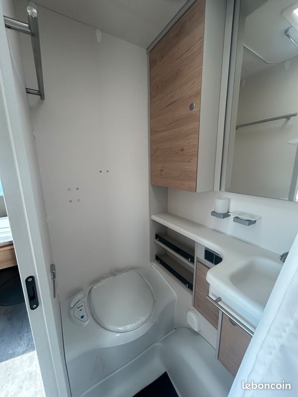 Caravane Dethleffs Nomad 530DR (image 6)