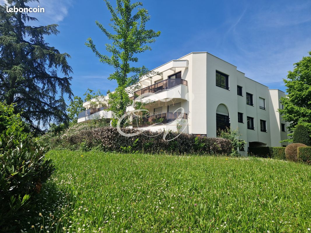 Appartement 4 pièces 97 m² · à Écully · 97 m² · 1 890 €/mois