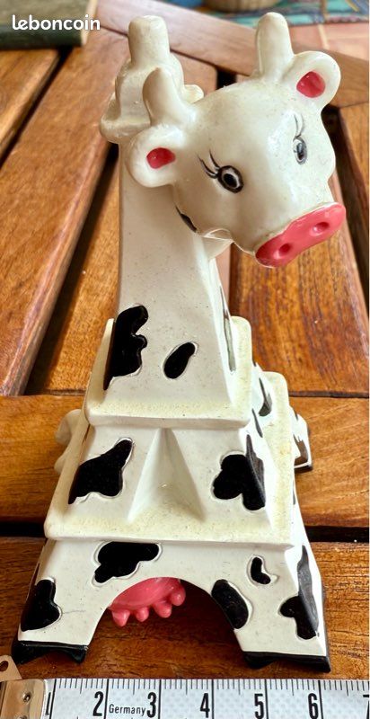 Vache Tour Eiffel (image 1)