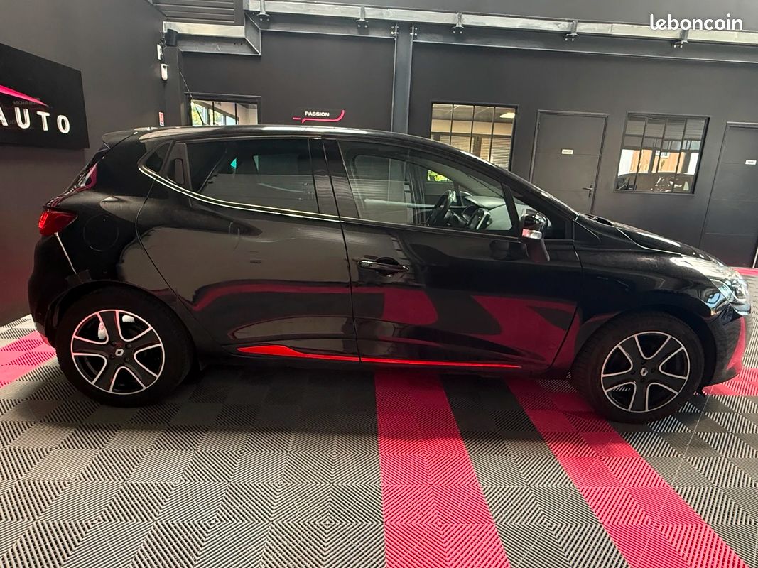 RENAULT CLIO IV 75 ch Limited/ ENTRETIEN A JOUR 7580 (image 9)