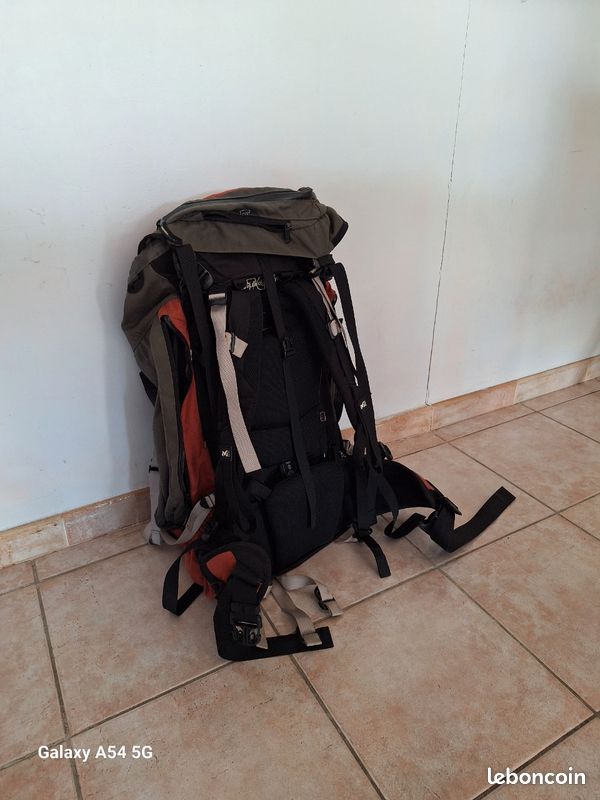 Sac à Dos De Randonnée Millet 65 Litres - Pour La Montagne - Bleu - Fabriqué En France - Occasion