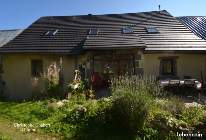 Vente | Maison en pierre | 6ch | 232 m² | Rochefort-Montagne | Terrasse