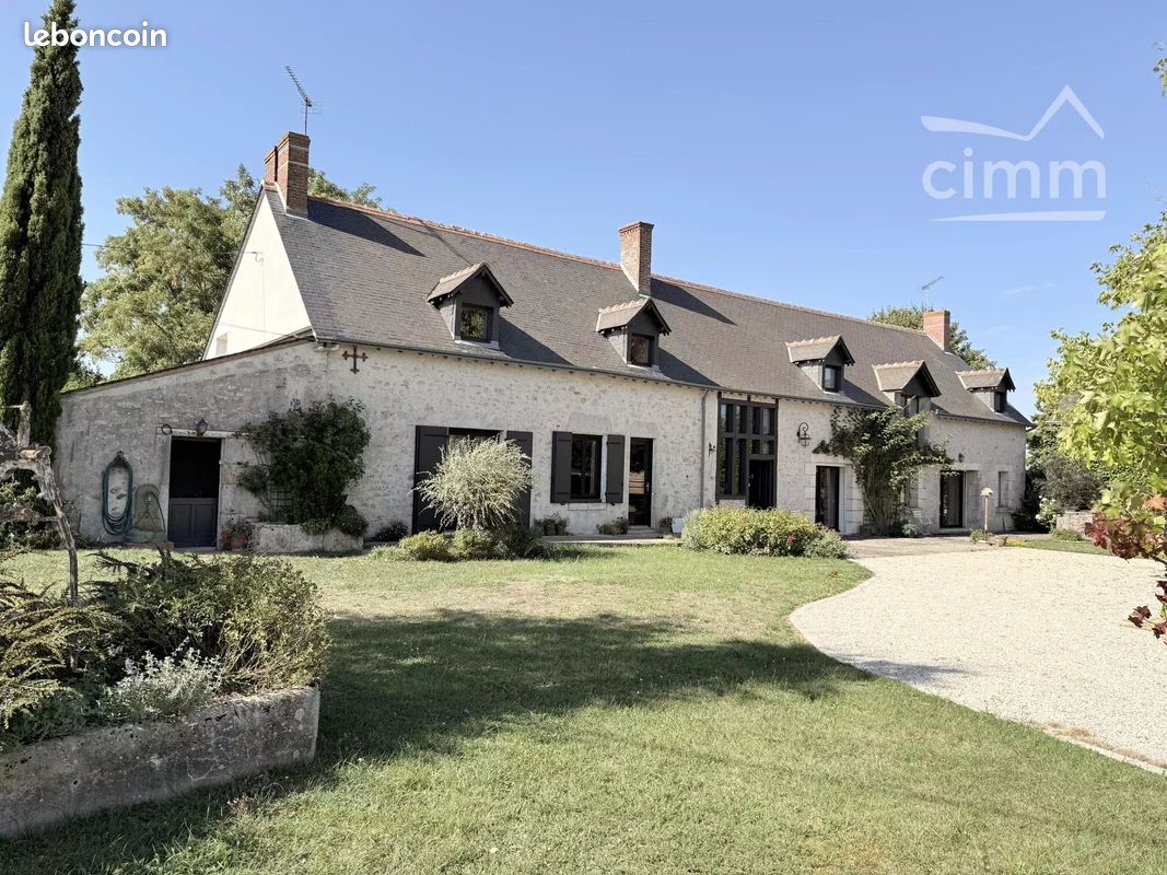 Maison 11 pièces 461 m² · à Tourailles · 461 m² · 450 000 €