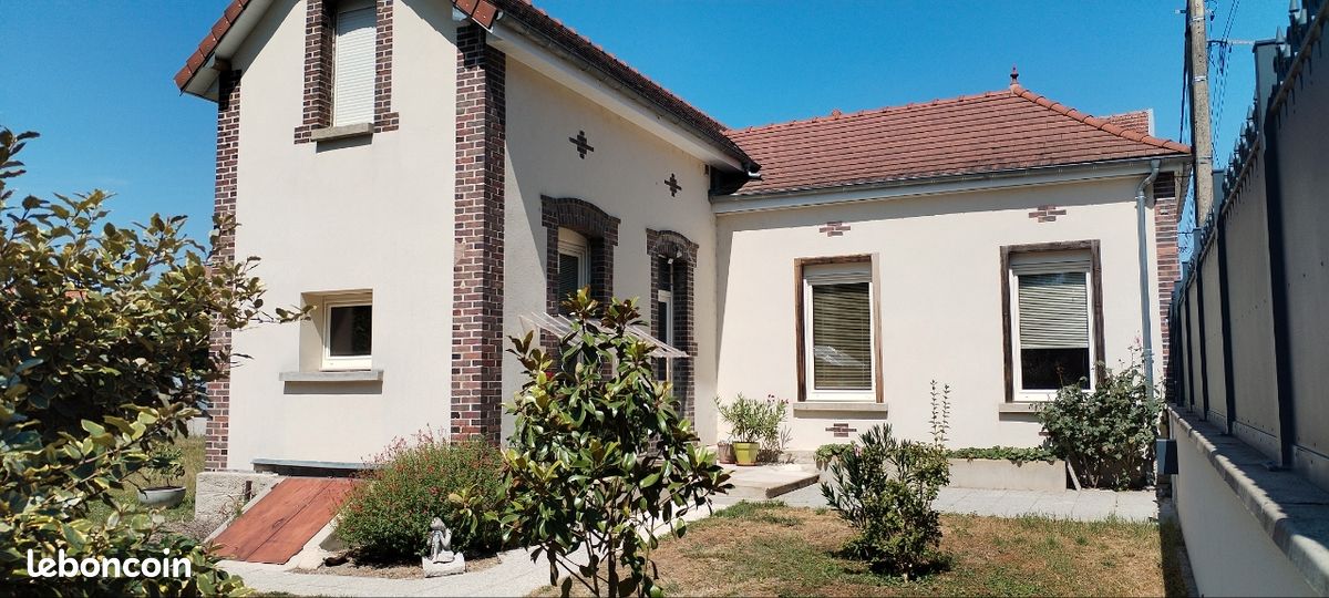 Maison 4 pièces 90 m² · à Sainte-Savine · 90 m² · 290 000 €