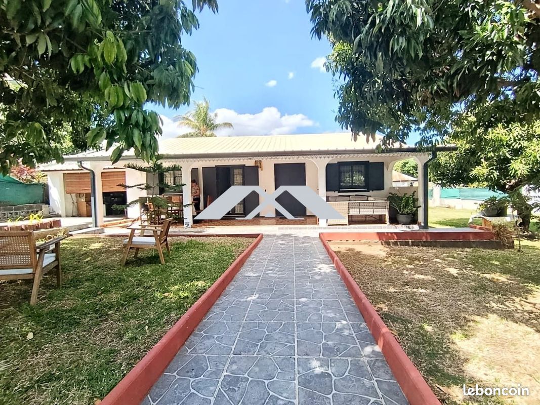 Maison 5 pièces 113 m² · à Saint-Louis · 113 m² · 349 800 €