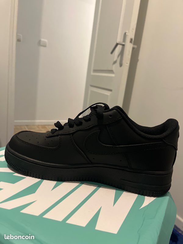 Air force 1 noir (image 1)
