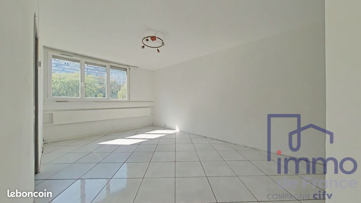 Appartement 4 pièces 73 m² · à Saint-Étienne · 73 m² · 57 000 €