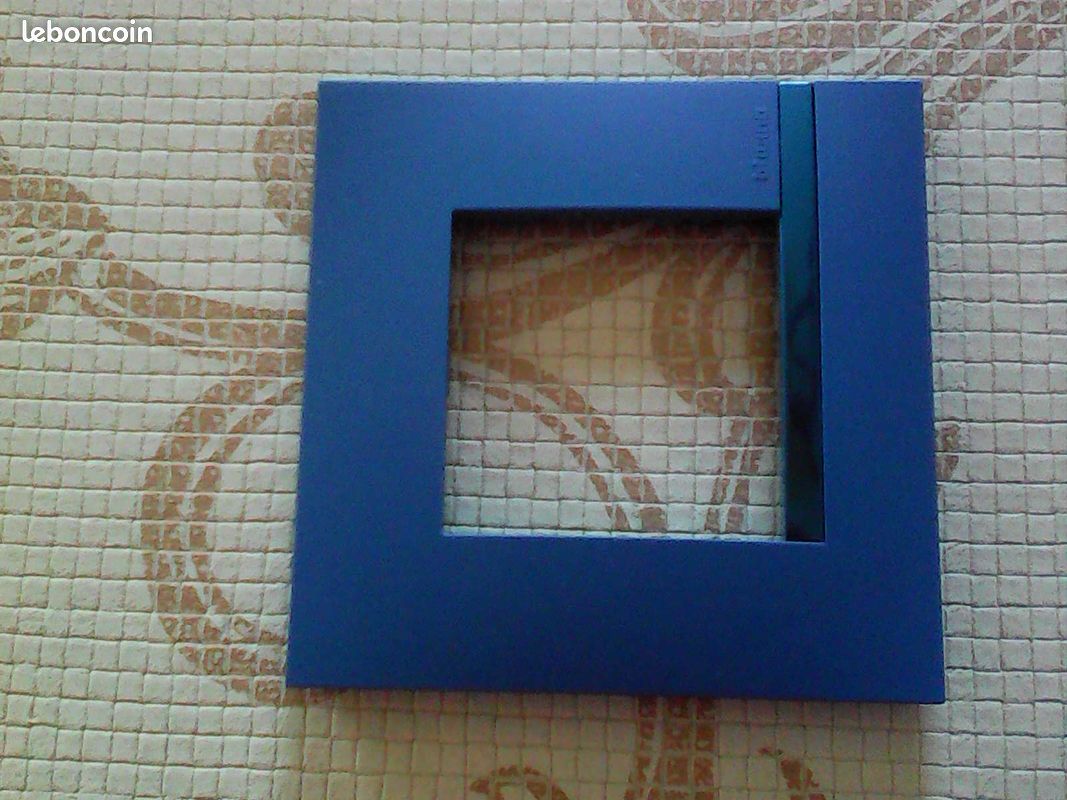 Plaque simple ALTEGE Lagon Legrand NEUVE (image 1)