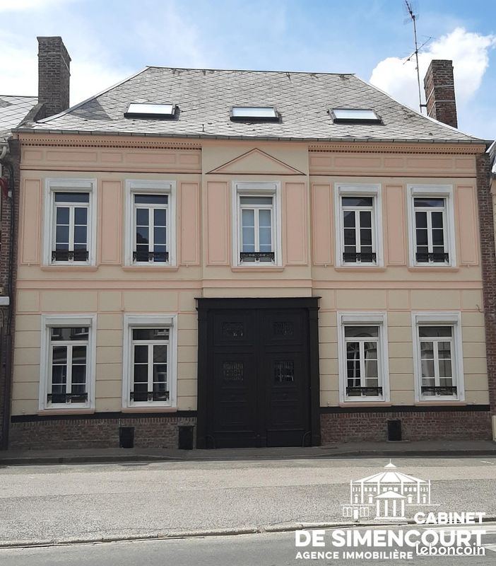 Maison 10 pièces 200 m² · à Vignacourt · 200 m² · 469 000 €