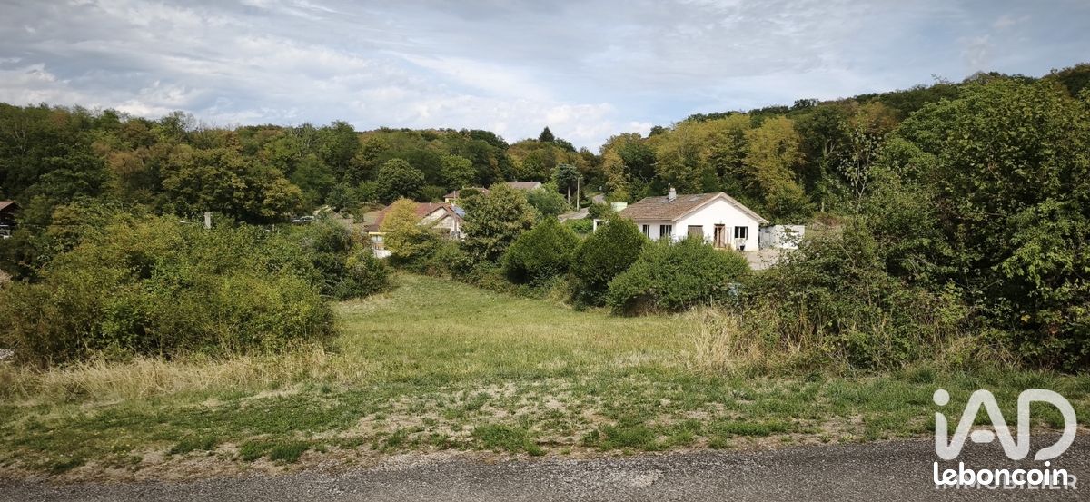 Terrain 2407 m² · à Comberjon · 2 407 m² · 150 000 €