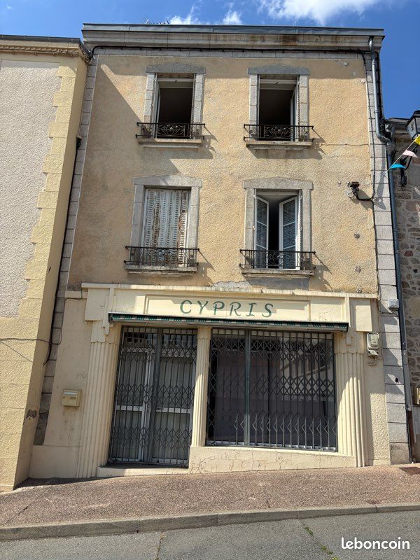 Immeuble 4 pièces 77 m² · à Auzances · 77 m² · 39 000 €