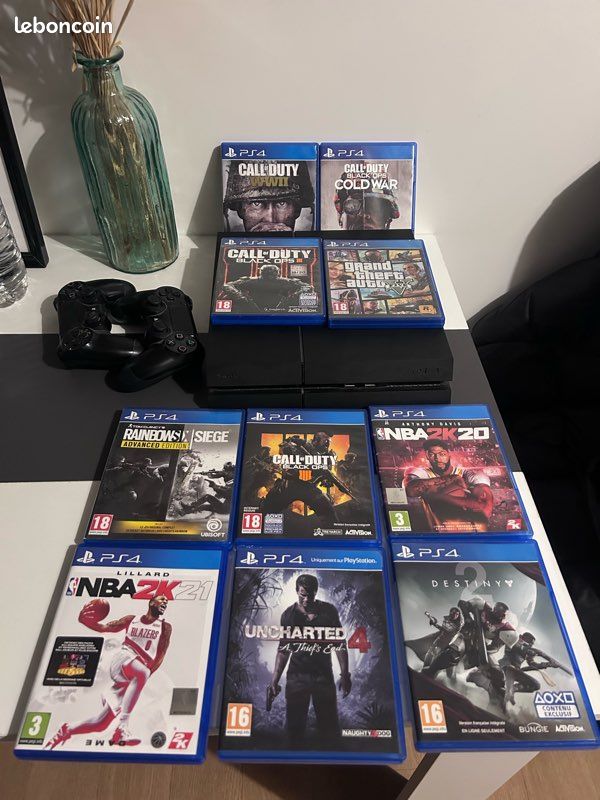 PS4 + 2 manettes + 10 jeux – Très bon état (image 3)