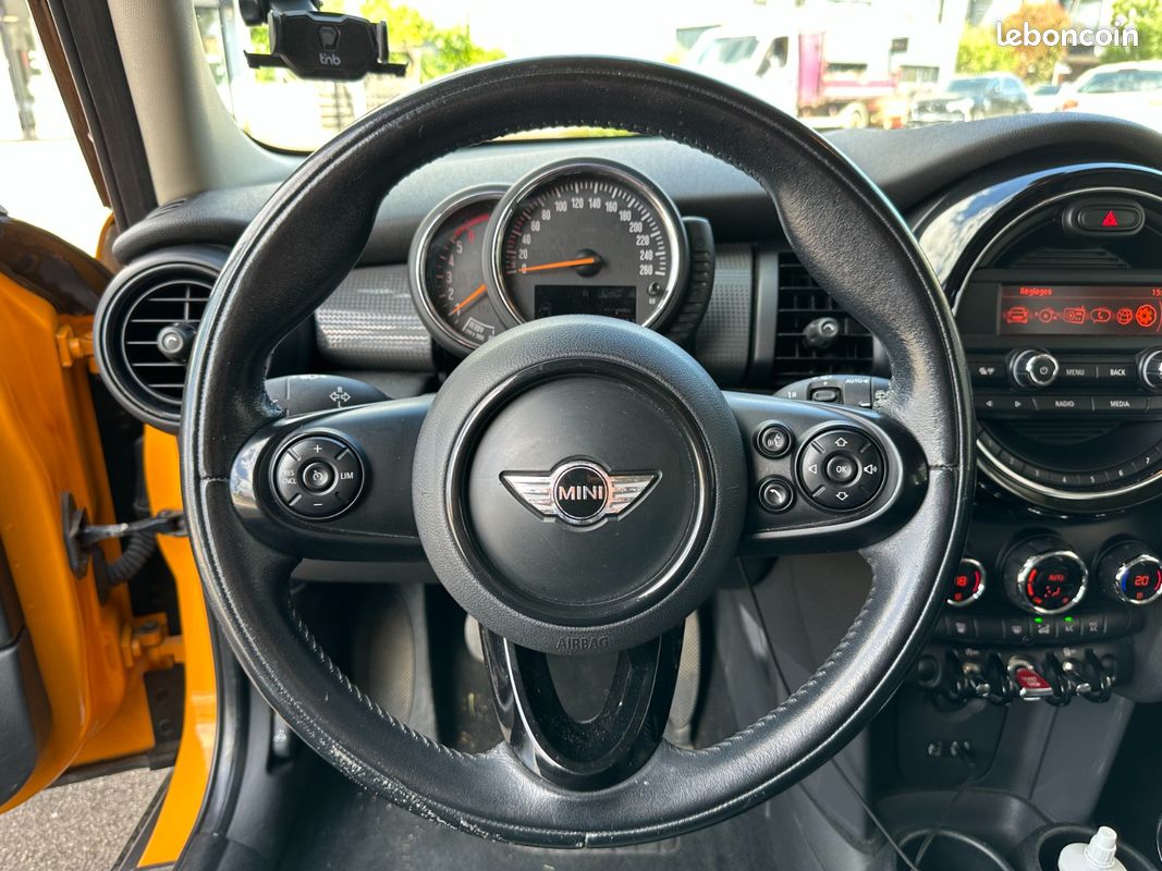 MINI HATCH 5 PORTES Cooper D 116 ch Pack Chili (image 22)