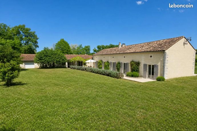 Maison 7 pièces 225 m²