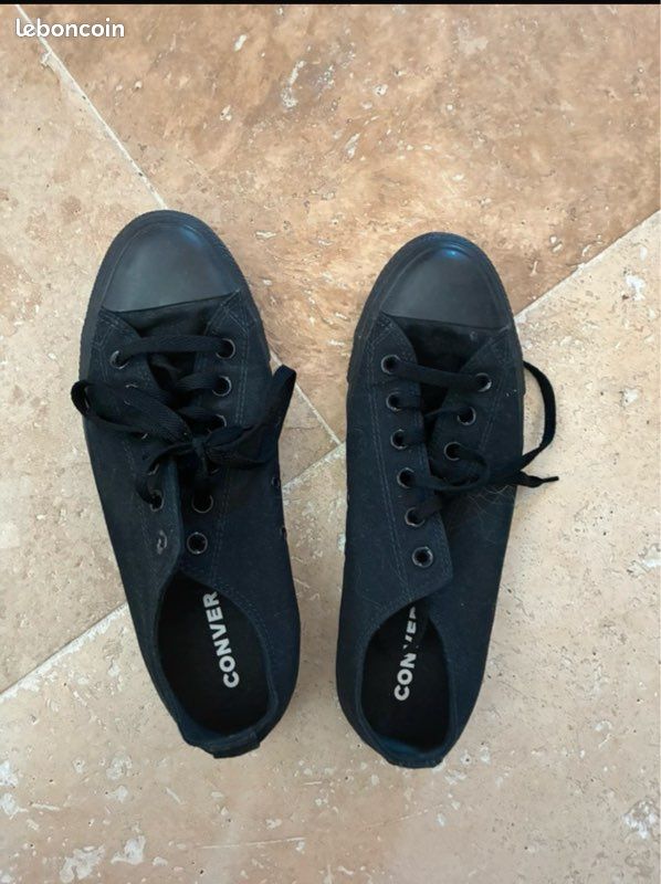Converse noire basse (image 1)