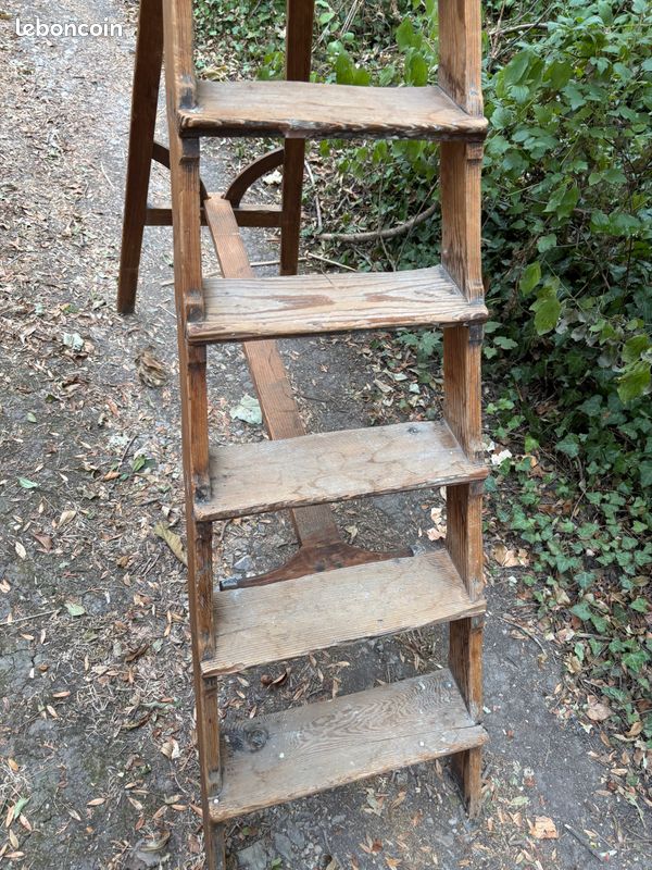 Escabeau ancien d’atelier en très bon état (image 6)