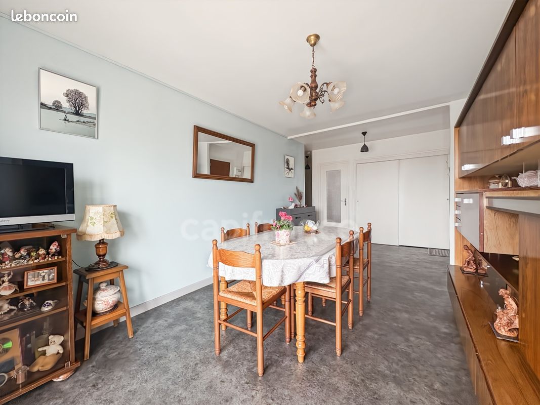 Appartement 3 pièces 63 m² · à Roanne · 63 m² · 85 000 €