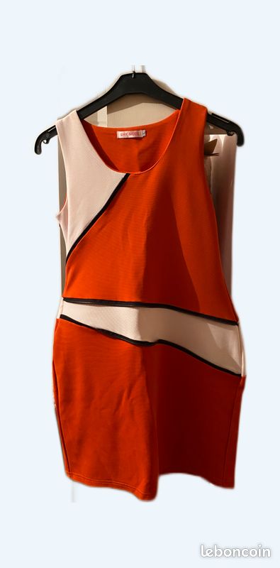 Robe orange (image 1)