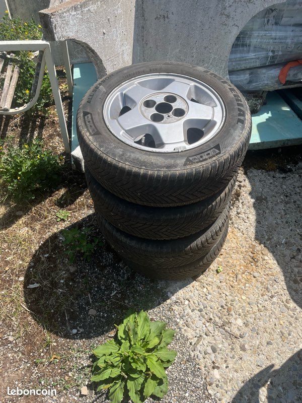 Jantes pneus 4 saisons 185/60 R14 (image 1)