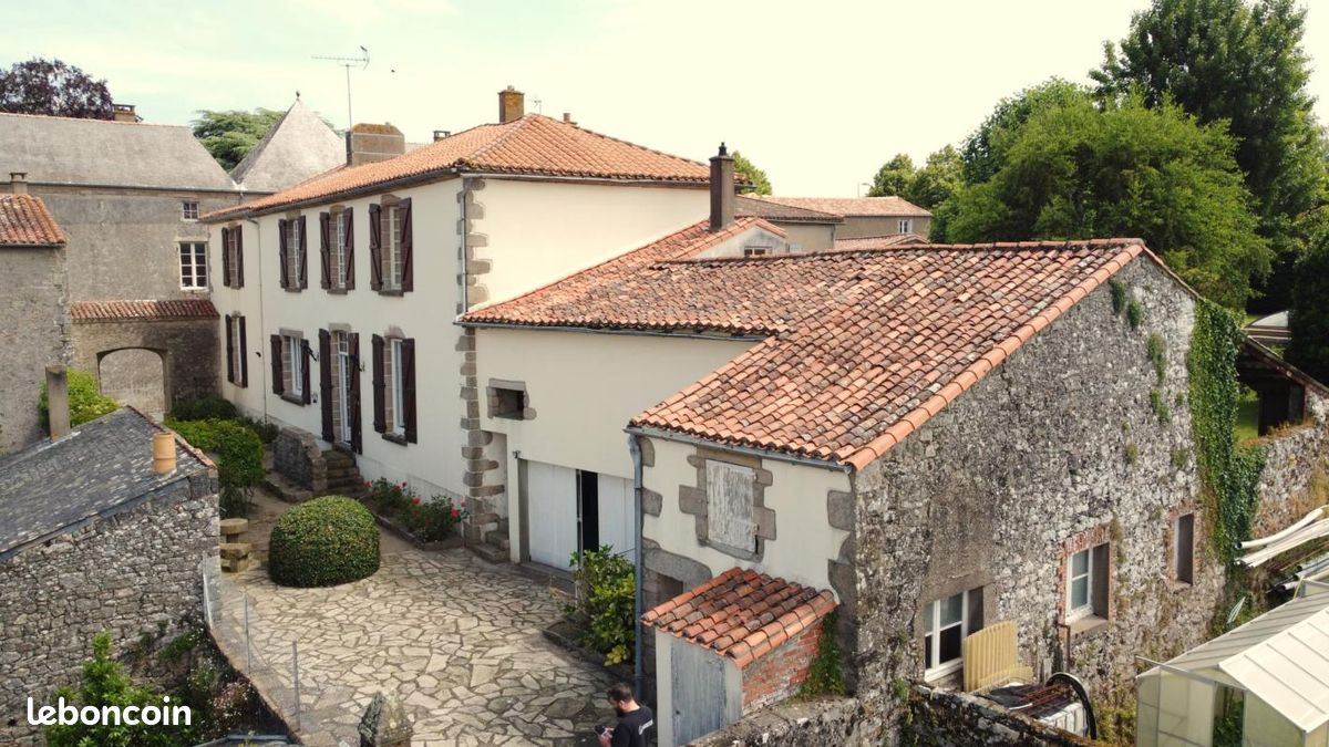 Propriété 7 pièces 191 m² (image 2)