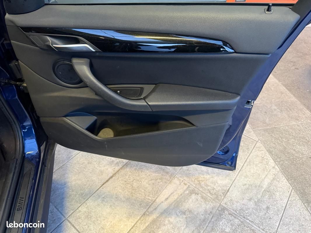 BMW X1 F48 sDrive 18i 140 ch Business Design + Toit Ouvrant (image 19)