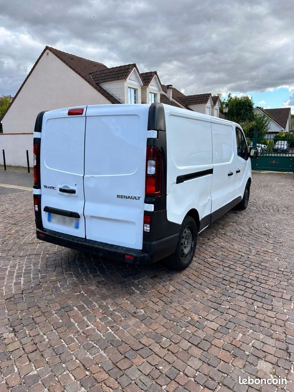 Renault trafic 3 L2H1 (image 2)