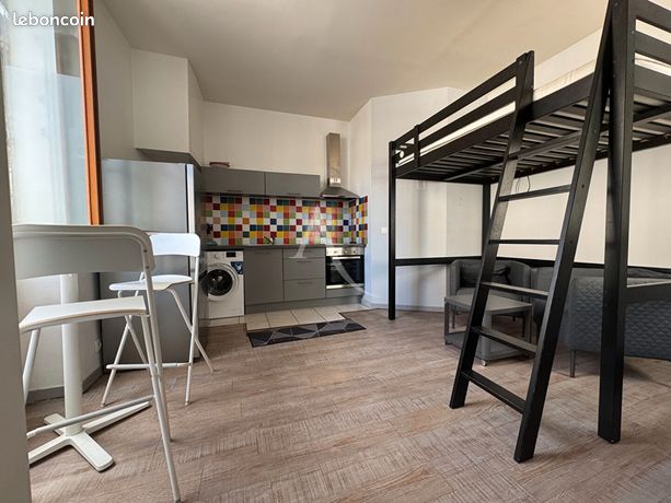 Studio 1 pièce 25 m² — 2