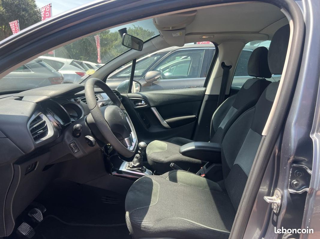 CITROEN C3 1.6 HDi - 110 20010 BERLINE Exclusive (image 11)